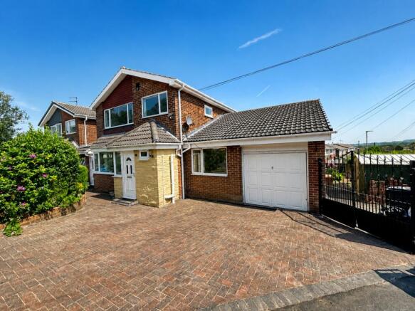 4 Bedroom Detached for Rent