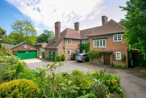 Church Road, Hythe, CT21