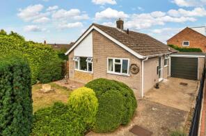 11, Edmunds Road, Cranwell, Sleaford NG34 8EL