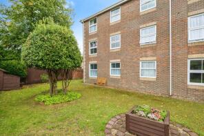 Flat 9, 30 Clifton Lodge, Clifton Road, Southampton SO15 4GX