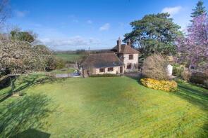Chart Court Cottage, Pluckley Road, Ashford TN27 0QH
