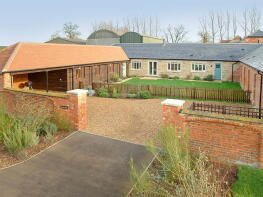 Beehive Barn, Park Farm, Tyringham MK16 9ES