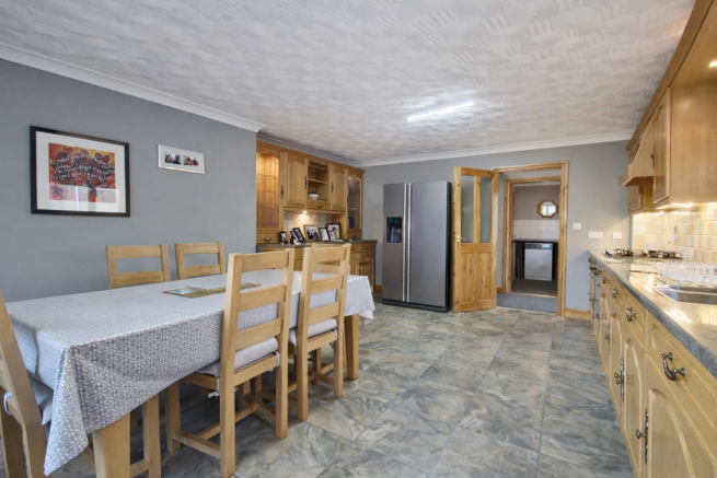 Kitchen 2.png