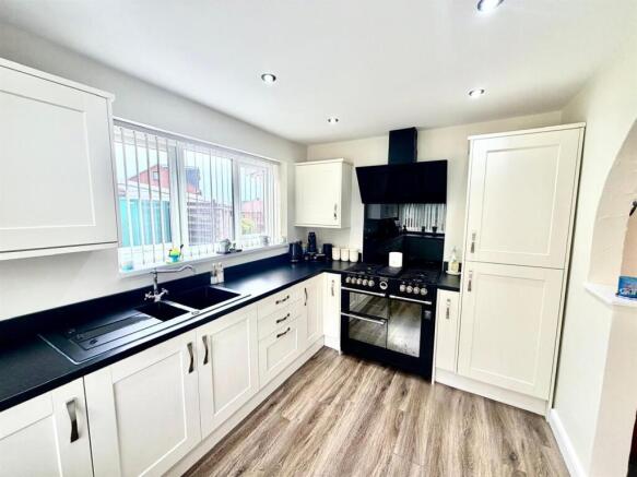 Fitted Kitchen: