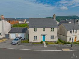84, Heathland Way, Neath SA10 6FS