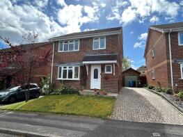 124, Lytchett Drive, Broadstone BH18 9NR