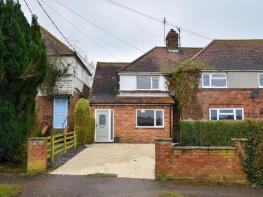 56, School Road, Towcester NN12 8NN