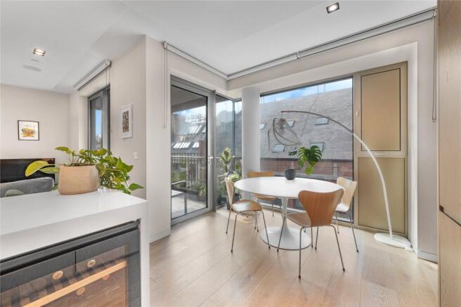Kitchen/ Dining