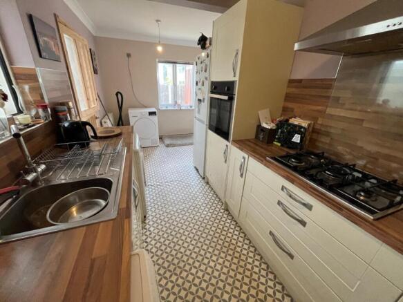 Kitchen Diner 1.jpg