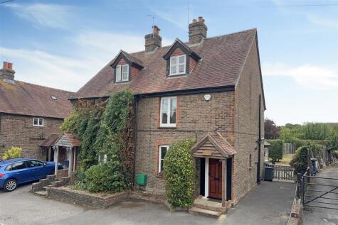 Woodside Road, Chiddingfold *** No Onward Chain***