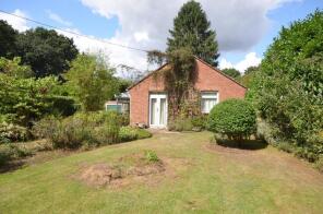 18, Beacon Hill, Witham CM8 3EA