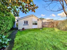 7, Praze Road, Helston TR13 9LR