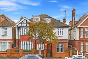 Flat 3, 8, Somerhill Road, Hove BN3 1RN