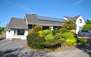 Beechwood, B4316 Main Road New Hedges, New Hedges, Tenby SA70 8TL