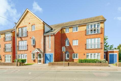 Station Approach, Horley