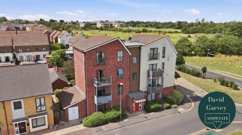 Meadow Drive, South Ockendon, RM15