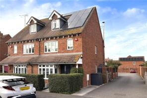 4, The Walkway, Littlehampton BN16 4BF