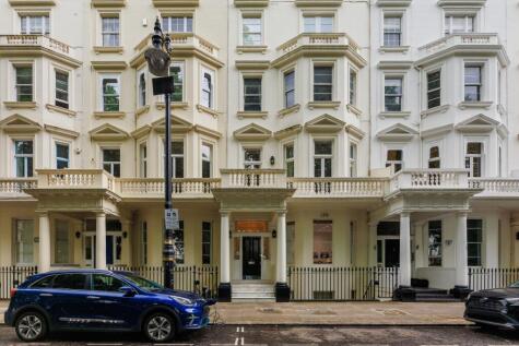 St. Georges Square, London, SW1V