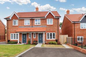 45, Powell Road, Wickham PO17 5QJ