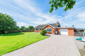 The Oaks, Cae Dyah Lane, Overton, Wrexham LL13 0HW