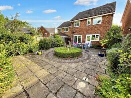 7, Plantation Grove, Bury BL9 8LS