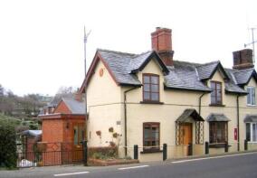 Cyfronydd Villa, Cyfronydd, Welshpool SY21 9EG