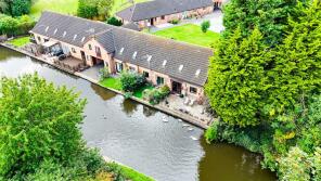 17, Waterside Gardens, Nottingham NG7 2HL