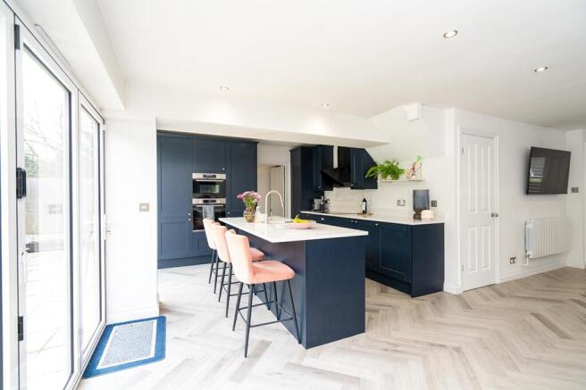 kitchen 2.jpg