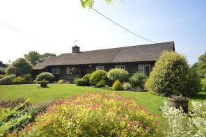Saucelands Bungalow, Saucelands Lane, Horsham RH13 8QG