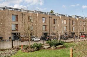 33, Quayle Crescent, Whetstone, London N20 0BH