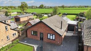 Lanteglos, Wrenbury Heath Road, Nantwich CW5 8EQ