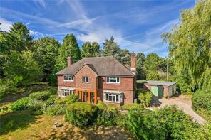 Wallfield Farm, Surrenden Road, Pluckley TN27 0PP