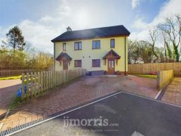 5, Maes Rheithordy, Cardigan SA43 2TZ