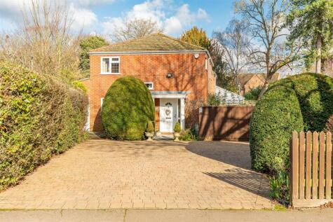 Elmoor Avenue, Welwyn