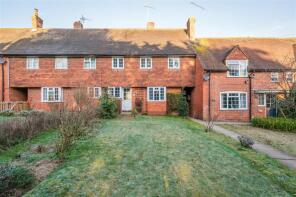 136, The Street, Puttenham GU3 1AU