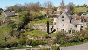 Hillside, Lynch Road, Stroud GL6 8LZ