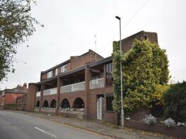 7, Riverside Court, Dee Banks, Great Boughton, Chester CH3 5UX