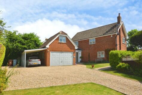Immaculate Detached Home, Church Walk, Upton