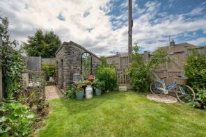 9 Greenside, Drury Lane, Biggin, Buxton SK17 0DL