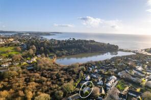 Fernlea, Swanpool, Falmouth TR11 5BA