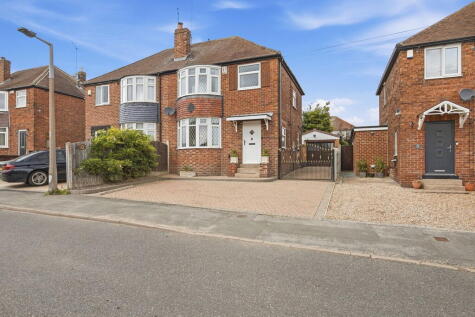 Barrie Grove, Hellaby, Rotherham, S66 8HH