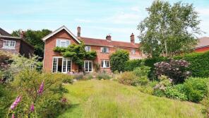 2, Bay View, Old Heathfield Road, Cade Street, Heathfield TN21 9BN