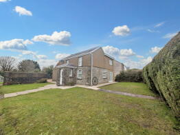 15, Plas Road, Rhos, Pontardawe SA8 3HD