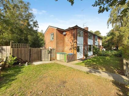 Cricket Field Grove, Crowthorne, Berkshire