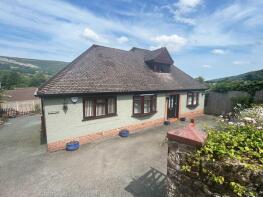 Trearddur, Tyn Dwr Road, Llangollen LL20 8AR