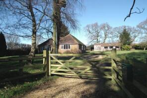 Sutton View, Barnetts Wood Lane, Alresford SO24 9SF