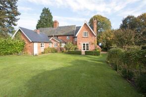 2, Broxwood Court Cottages, Bonds Green, Leominster HR6 9JJ
