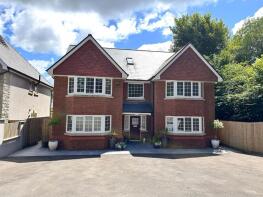 Manilva House, Cwmynysminton Road, Llwydcoed, Aberdare CF44 0UP