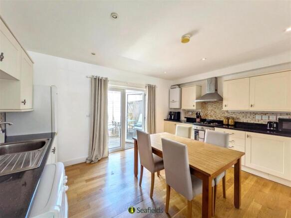 Kitchen/Dining Area
