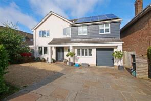 28, Derwent Park, Wheldrake, York YO19 6AT